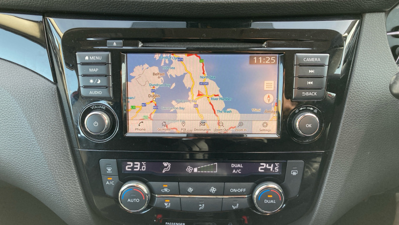 Nissan Qashqai 1.3 DiG-T Acenta Premium 5dr Petrol Hatchback